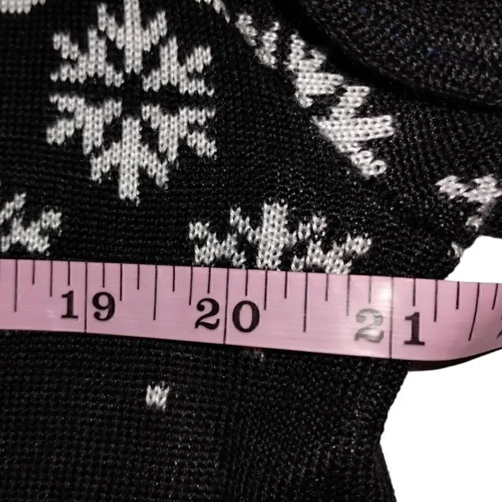 FUN Winter Sweater Unisex M, L Whales Snow‎ Roasting Crew Neck Acrylic Snow